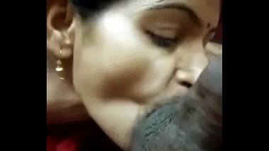 Hot Mallu Blow Job - Hot Mallu Aunty S Amazing Blowjob porn video
